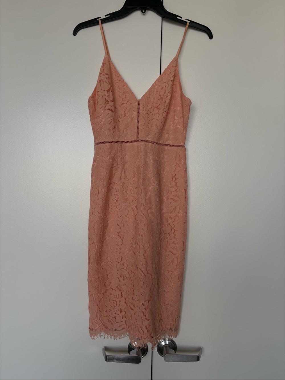 Astr Lace V-Neck Midi Dress in Dusty Rose